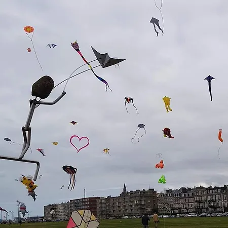 Maison Entiere La Longe'yeres 度假居 *