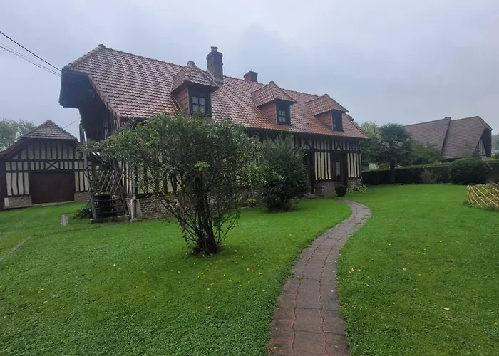 Holiday home Maison Entiere La Longe'yeres